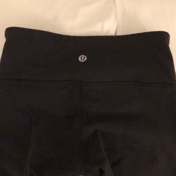 Lululemon cropped black leggings - Picture 1 of 5